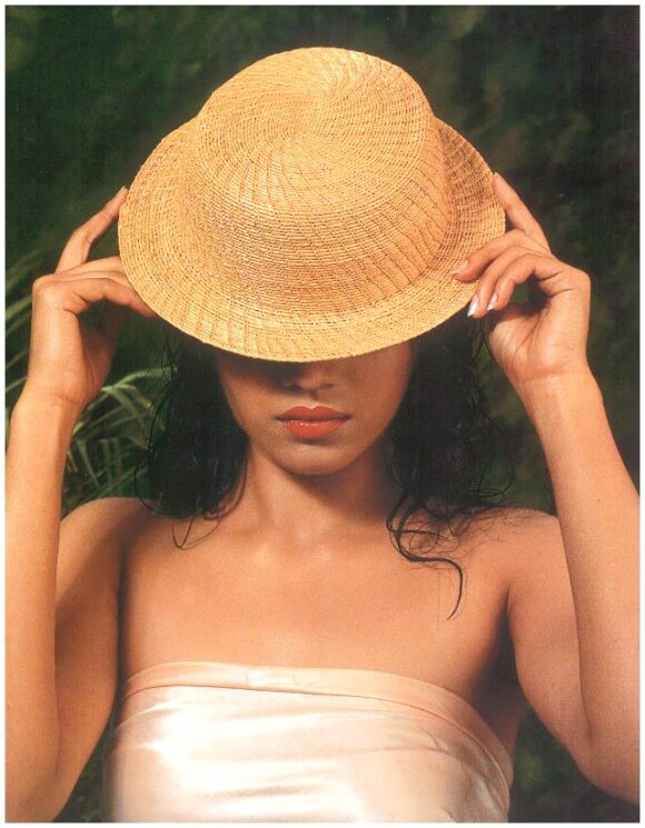 NATURALLY BEAUTIFUL-THE COMPLETE BEAUTY - Image 2